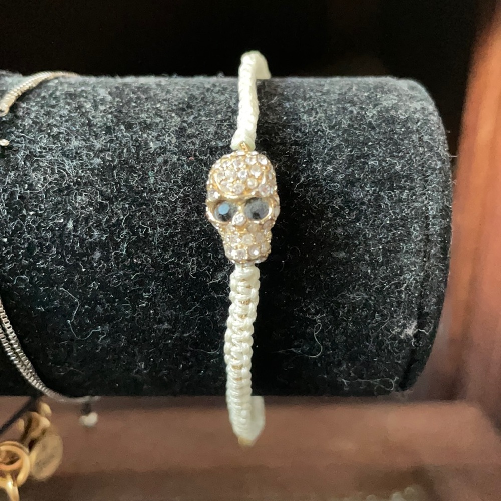 Gold diamond skull bracelet